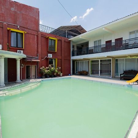 Reddoorz Syariah At Jalan Sunan Giri Tuban Tuban  Exterior foto