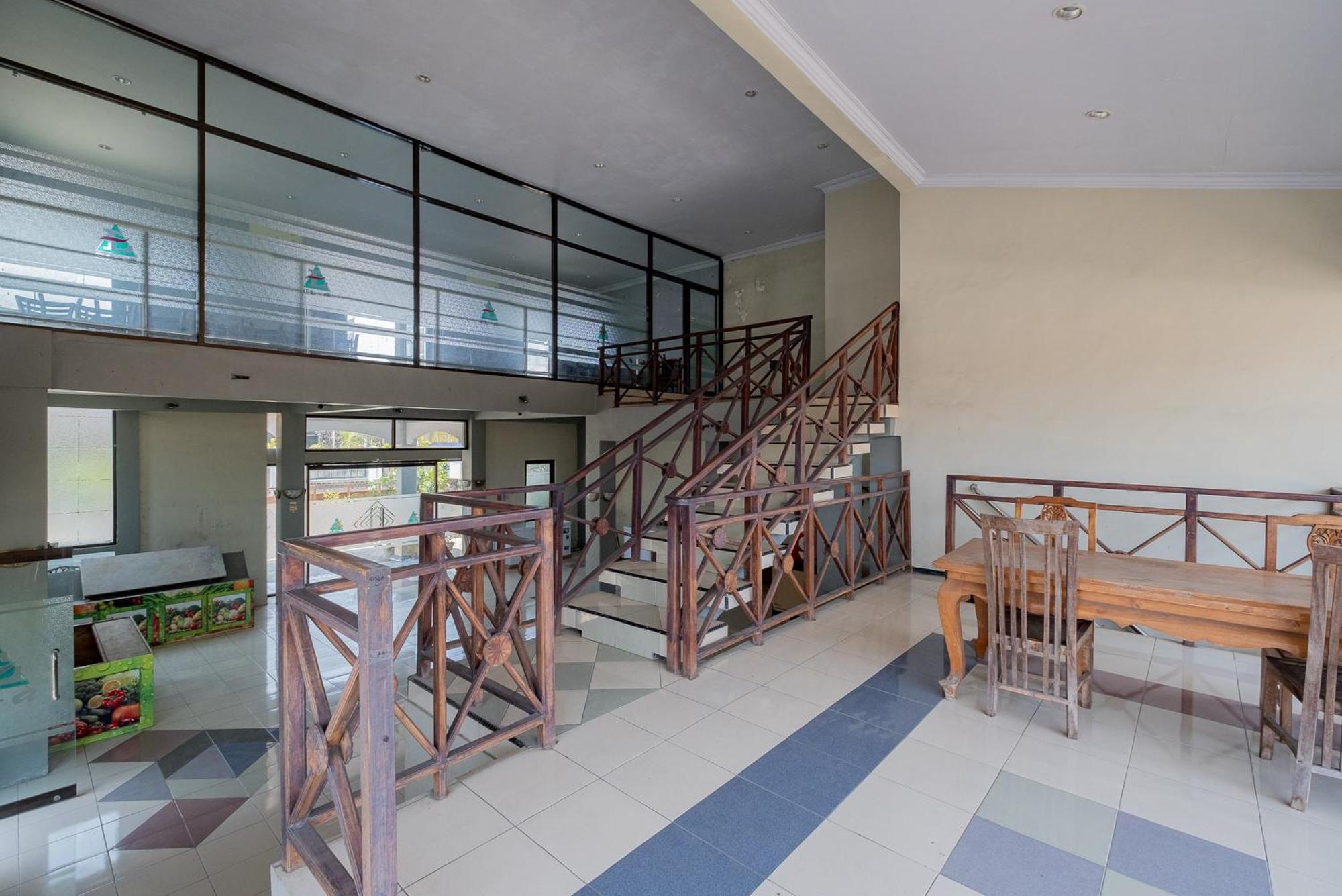 Reddoorz Syariah At Jalan Sunan Giri Tuban Tuban  Exterior foto