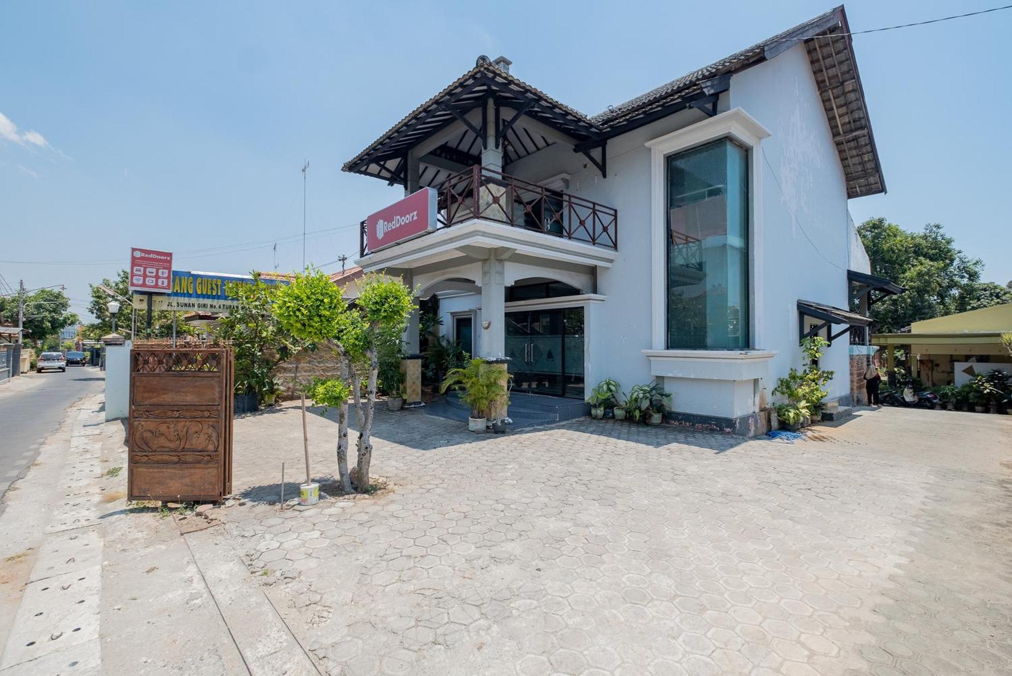 Reddoorz Syariah At Jalan Sunan Giri Tuban Tuban  Exterior foto