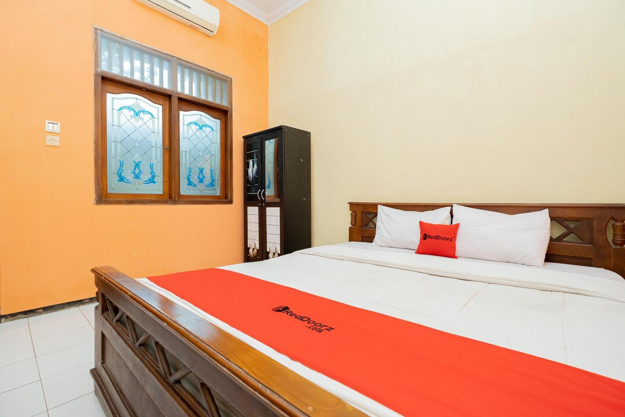 Reddoorz Syariah At Jalan Sunan Giri Tuban Tuban  Exterior foto